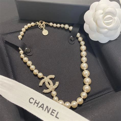 chanel no 5 100th anniversary necklace|Chanel no 5 bottle necklace.